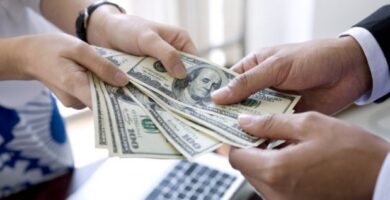 Los préstamos particulares y el relevo del crédito 9 Los préstamos particulares y el relevo del crédito